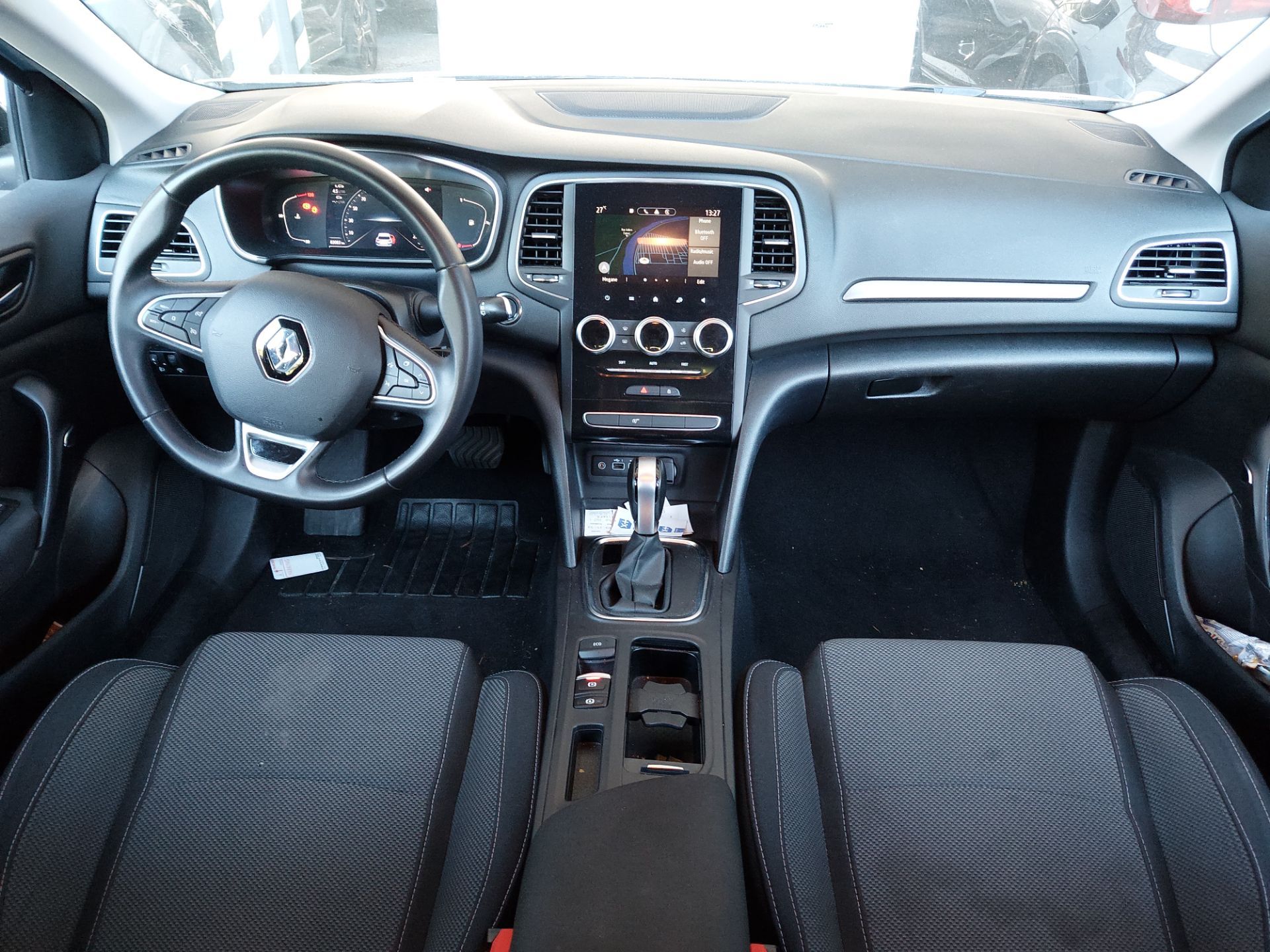 Renault Megane 1.5 BLUE dCi Evolution — zdjęcie 9
