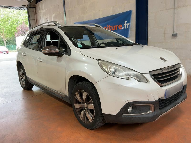 Peugeot 2008 1.2 PureTech Allure — zdjęcie 8