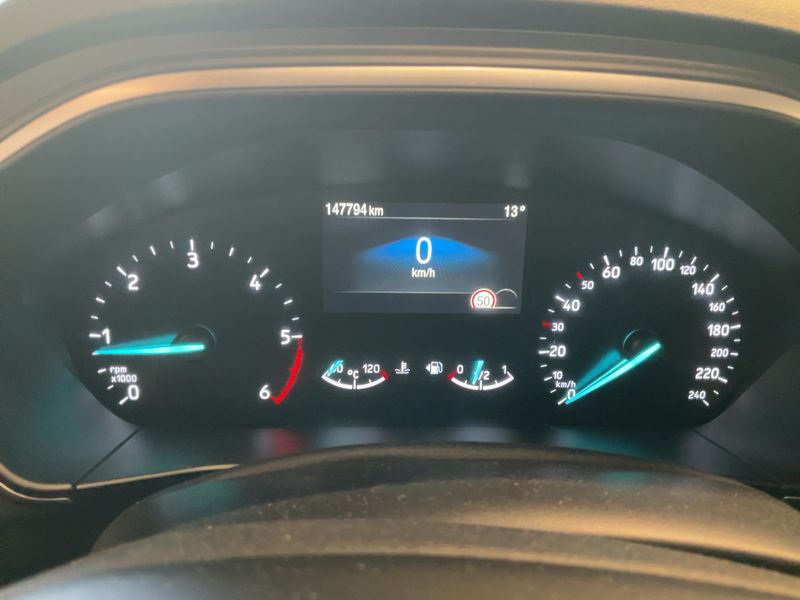 Ford Focus 1.5 TDCi EcoBlue Cool&Connect — zdjęcie 13