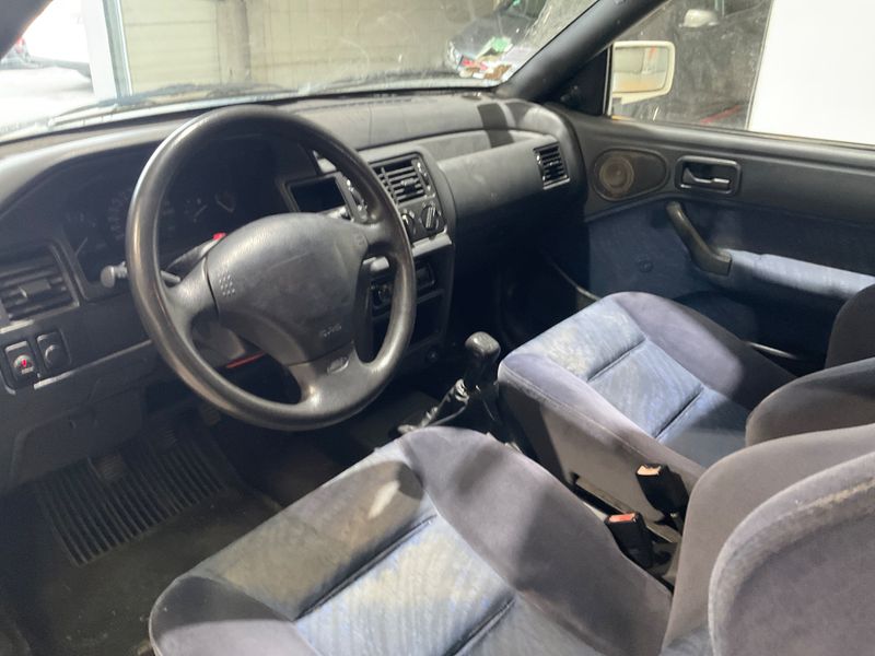 Ford Escort 1.6 CLX — zdjęcie 3