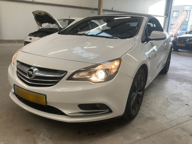 Opel Cascada 1.6 SIDI Turbo Excellence