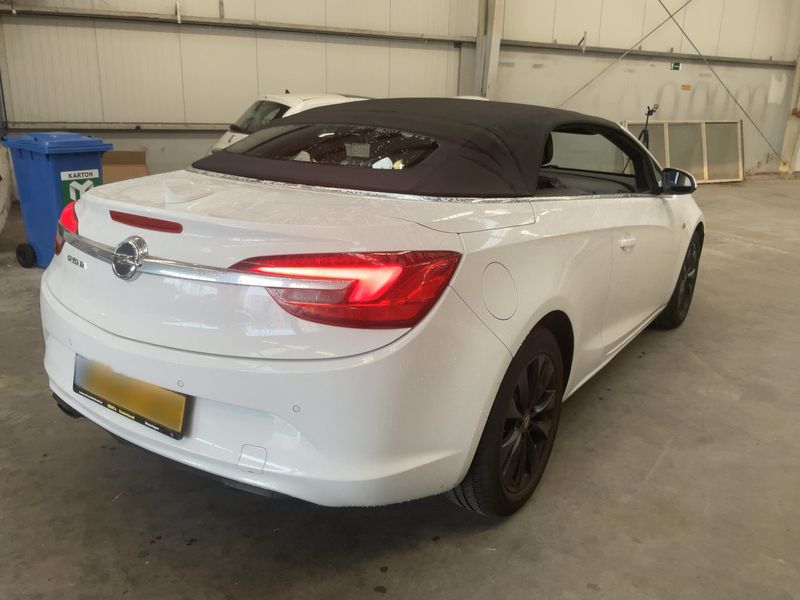 Opel Cascada 1.6 SIDI Turbo Excellence — zdjęcie 6