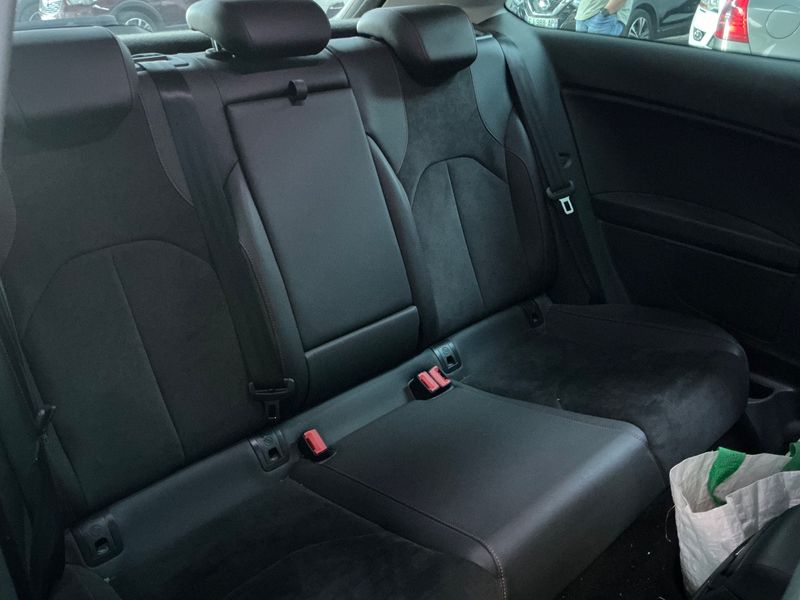 Seat Leon 2.0 TDI FR — zdjęcie 14