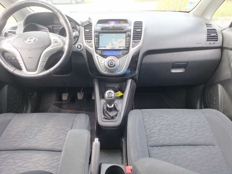 Hyundai ix20 1.6 CRDi Premium — zdjęcie 11