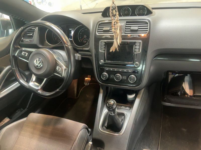 Volkswagen Scirocco 2.0 TSI BlueMotion Tech — zdjęcie 12