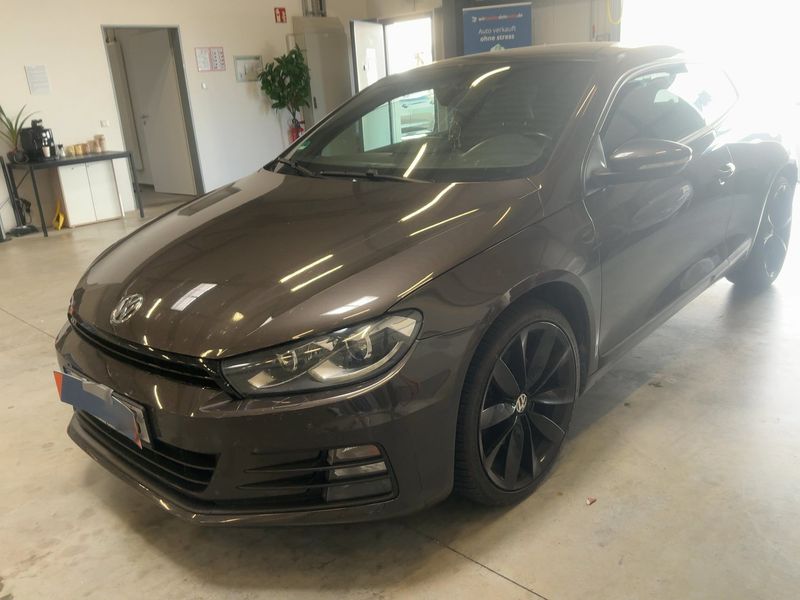 Volkswagen Scirocco 2.0 TSI BlueMotion Tech — zdjęcie 1