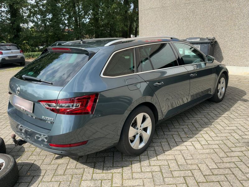 Skoda Superb 1.6 TDI Style — zdjęcie 6