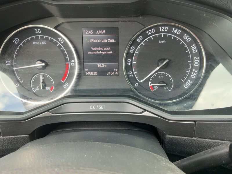 Skoda Superb 1.6 TDI Style — zdjęcie 13
