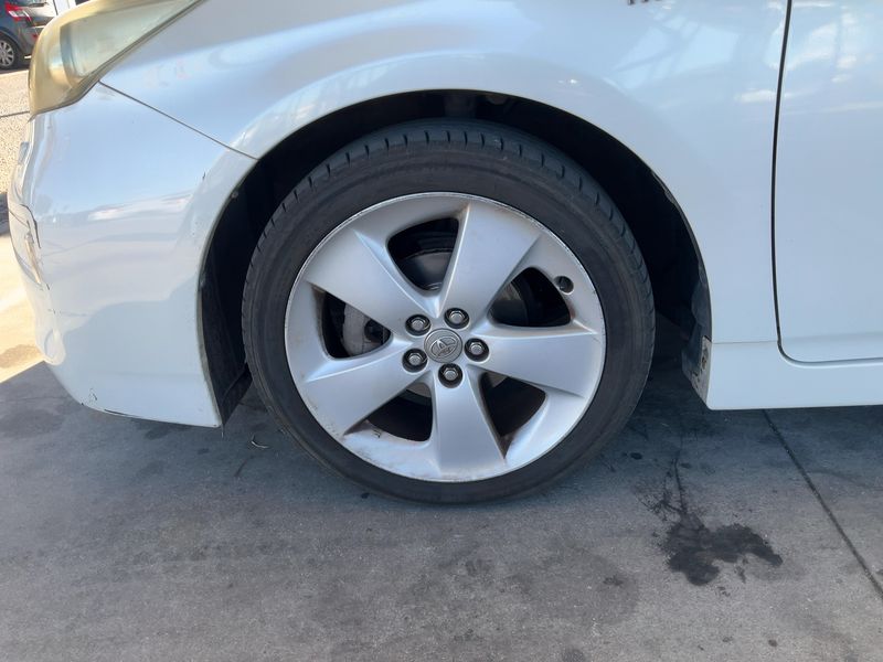 Toyota Prius 1.8 Plug-in Hybrid Advance — zdjęcie 18