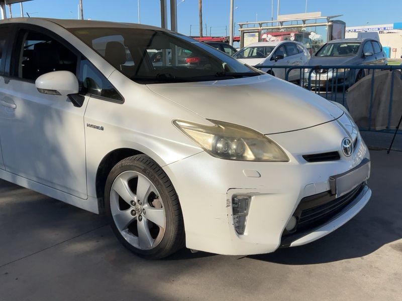 Toyota Prius 1.8 Plug-in Hybrid Advance — zdjęcie 8