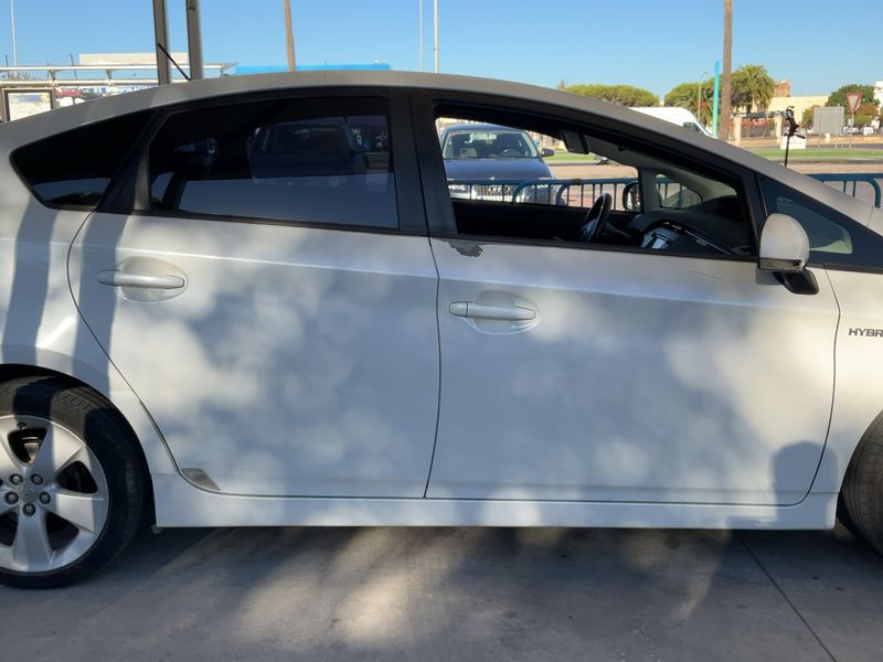 Toyota Prius 1.8 Plug-in Hybrid Advance — zdjęcie 7
