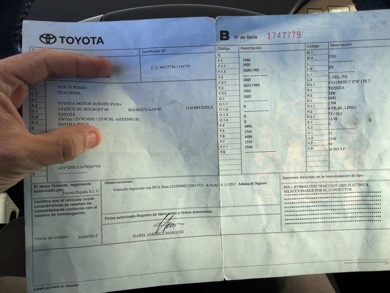 Toyota Prius 1.8 Plug-in Hybrid Advance — zdjęcie 16