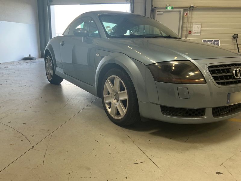 Audi TT 1.8 Turbo Coupe — zdjęcie 8