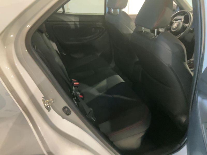 Toyota Yaris Cross 1.5 Hybrid GR Sport — zdjęcie 14