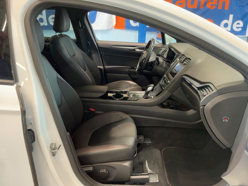 Ford Mondeo 2.0 EcoBoost ST-Line — zdjęcie 11