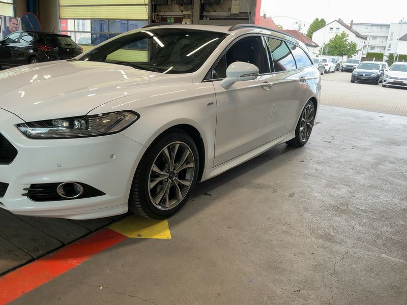 Ford Mondeo 2.0 EcoBoost ST-Line — zdjęcie 2