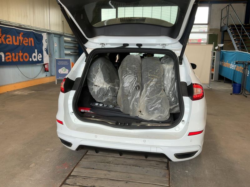 Ford Mondeo 2.0 EcoBoost ST-Line — zdjęcie 10