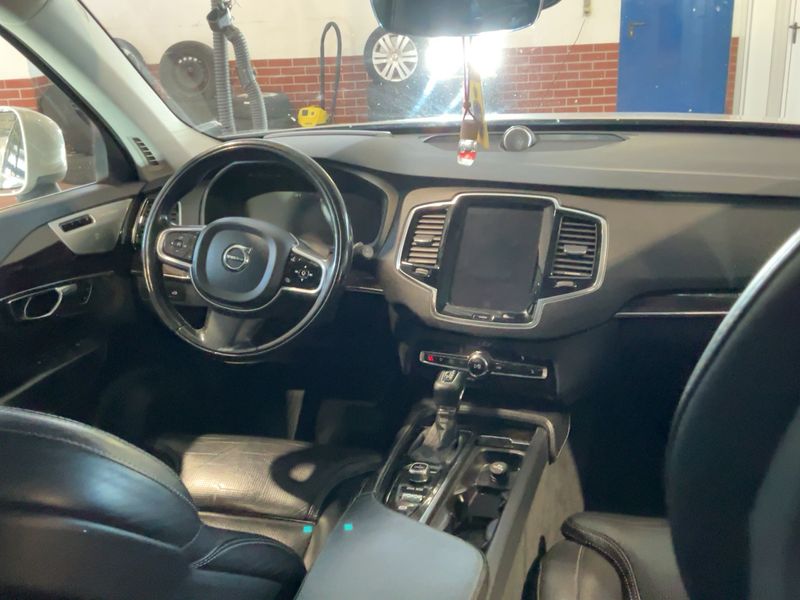 Volvo XC90 2.0 D5 Inscription AWD — zdjęcie 12