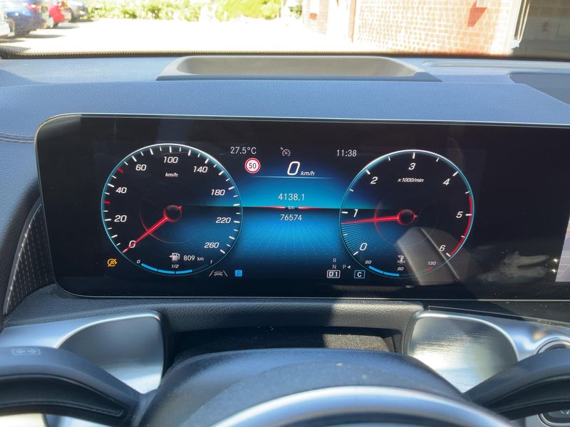 Mercedes-Benz GLB-Klasse GLB 220 d 4Matic Progressive — zdjęcie 13