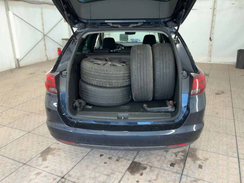 Opel Astra 1.6 CDTI 120 Jahre Start/Stop — zdjęcie 10