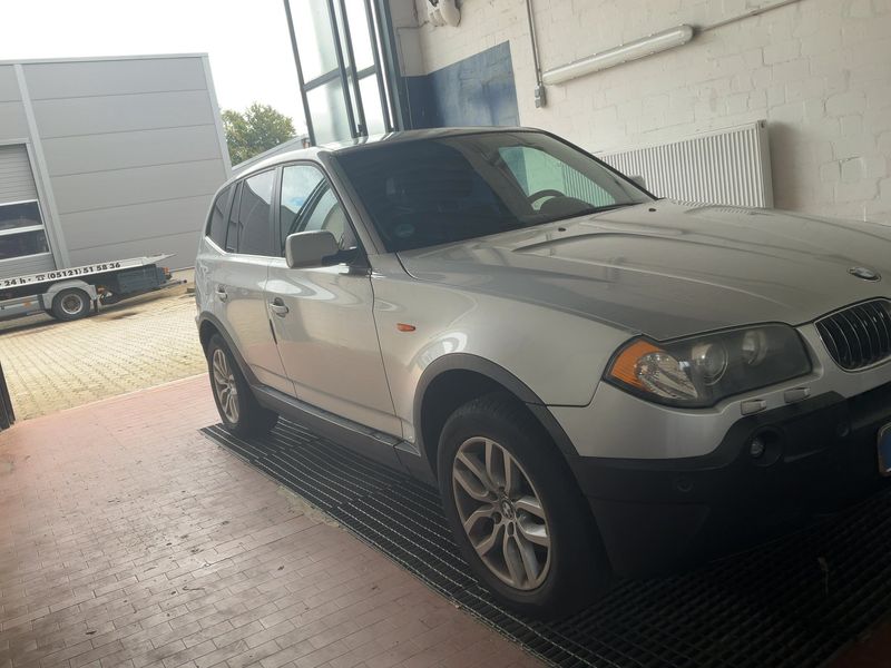 BMW X3 3.0d — zdjęcie 8