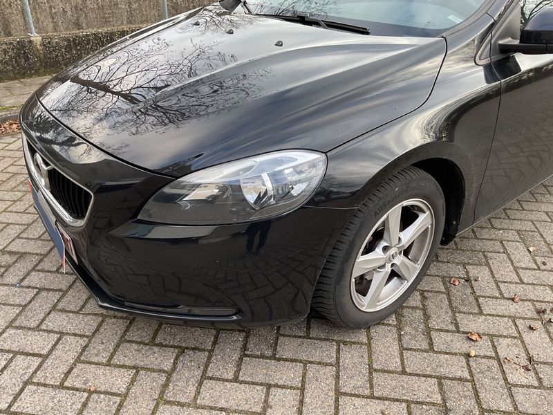 Volvo V40 2.0 D2 Kinetic — zdjęcie 2