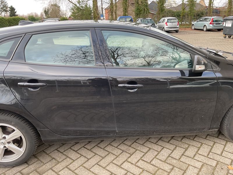 Volvo V40 2.0 D2 Kinetic — zdjęcie 7