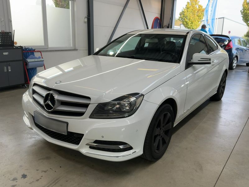 Mercedes-Benz C-Klasse C 220 CDI BlueEfficiency — zdjęcie 1