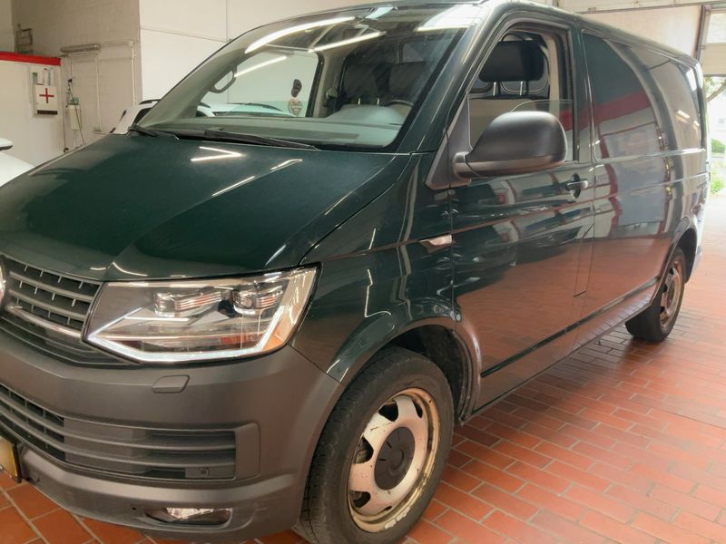 Volkswagen T6 Transporter 2.0 TDI Kasten 4Motion — zdjęcie 2