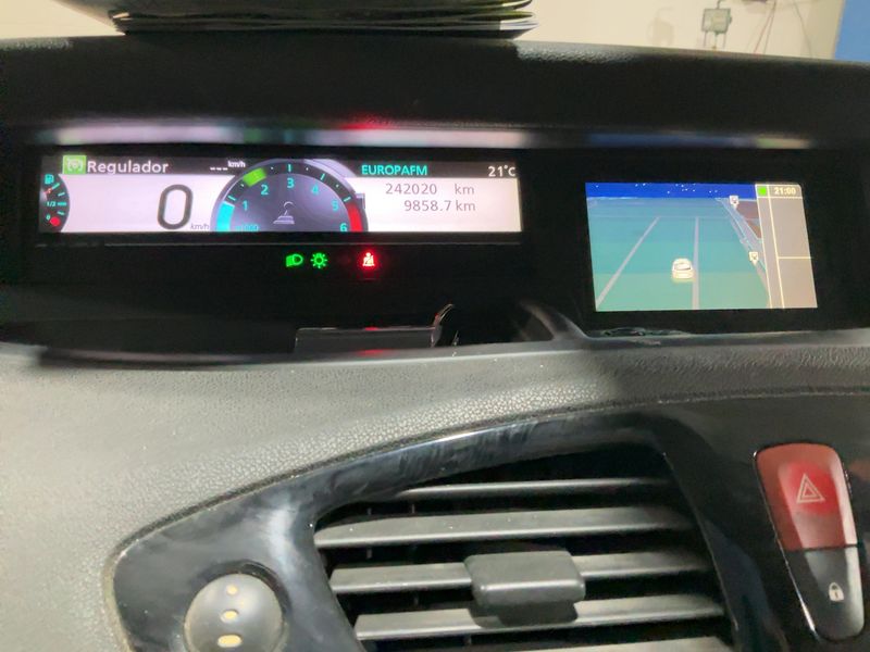 Renault Grand Scenic 1.5 dCi Dynamique — zdjęcie 4