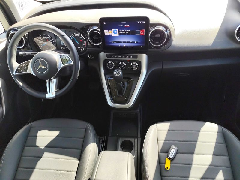 Mercedes-Benz EQT 200 Premium plus — zdjęcie 11