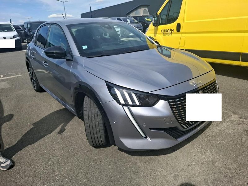 Peugeot 208 1.2 PureTech GT — zdjęcie 6