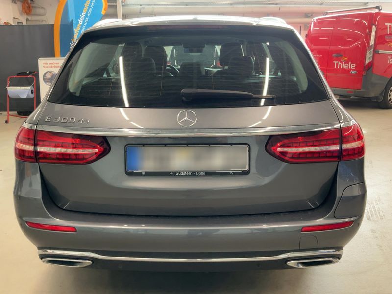 Mercedes-Benz E-Klasse E 300 de T Exclusive — zdjęcie 5