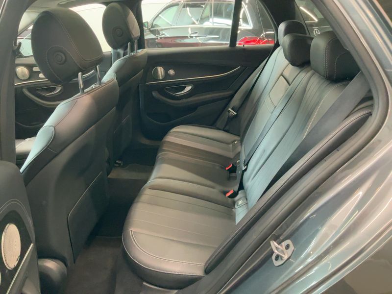 Mercedes-Benz E-Klasse E 300 de T Exclusive — zdjęcie 14