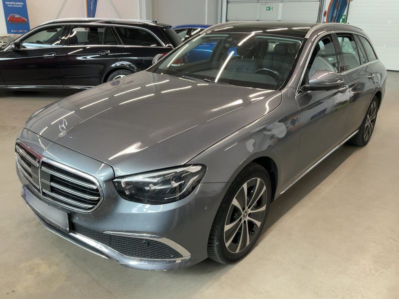 Mercedes-Benz E-Klasse E 300 de T Exclusive — zdjęcie 1