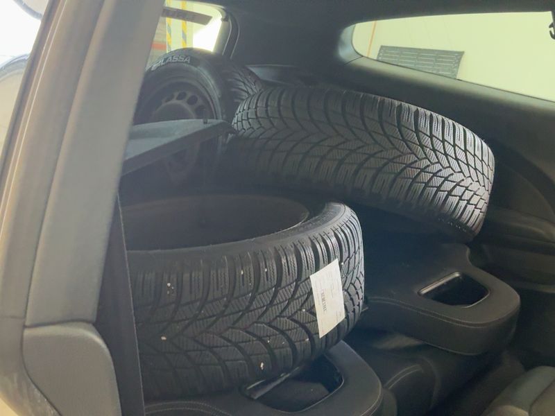 Volkswagen Scirocco 2.0 TDI BlueMotion Tech — zdjęcie 14