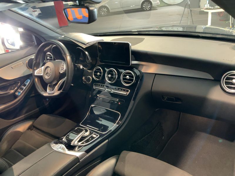 Mercedes-Benz C-Klasse C 200 AMG Line — zdjęcie 12