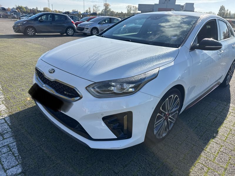 Kia pro_cee'd 1.6 TGDI GT — zdjęcie 2