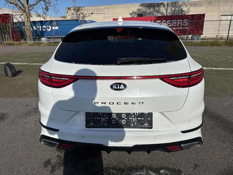 Kia pro_cee'd 1.6 TGDI GT — zdjęcie 4