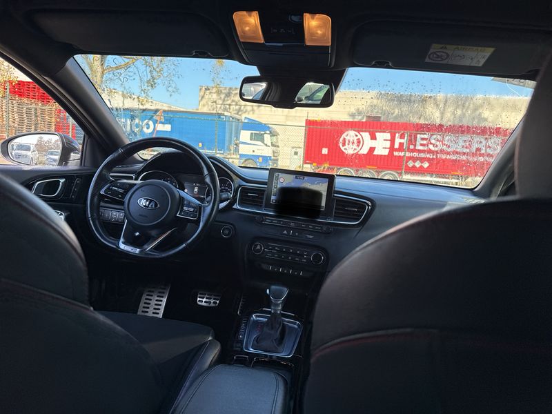 Kia pro_cee'd 1.6 TGDI GT — zdjęcie 11