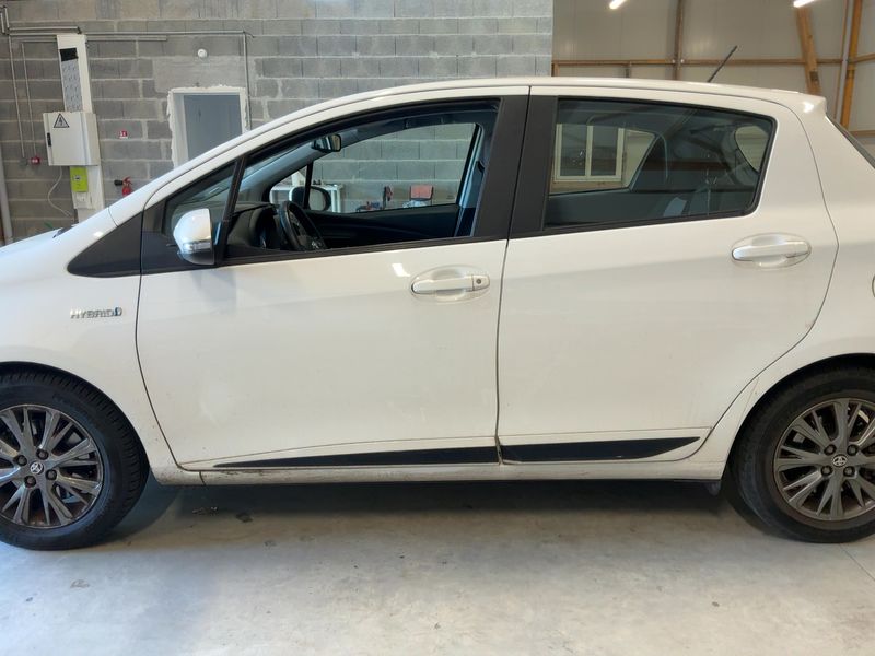 Toyota Yaris 1.5 Hybrid Dynamic — zdjęcie 4