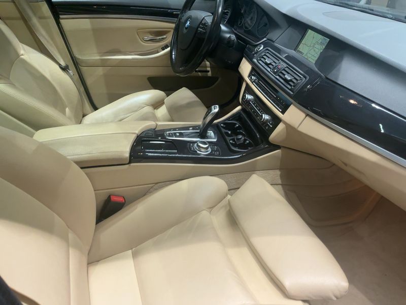 BMW 5er 525d xDrive — zdjęcie 11