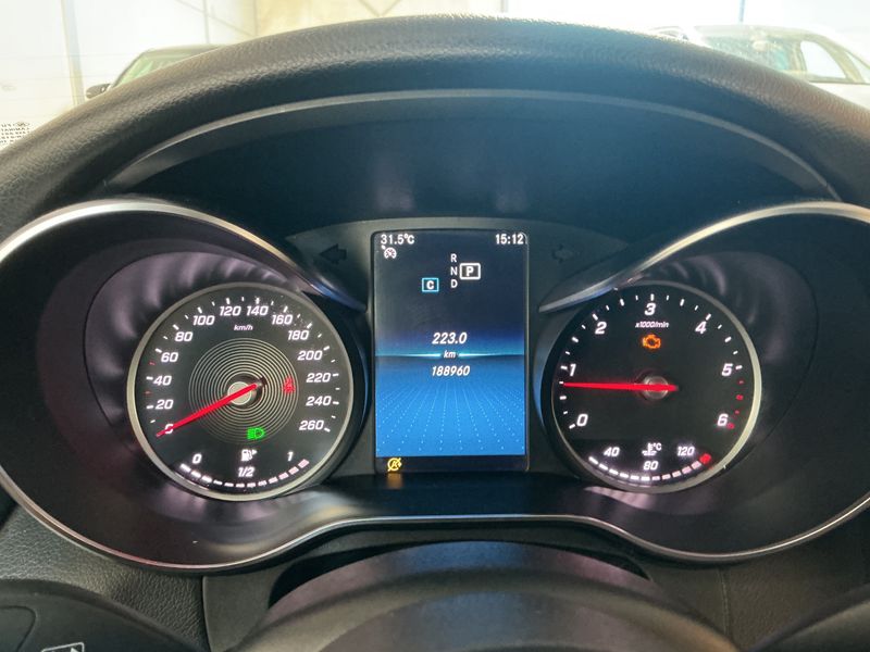 Mercedes-Benz C-Klasse C 220 d AMG Line — zdjęcie 13