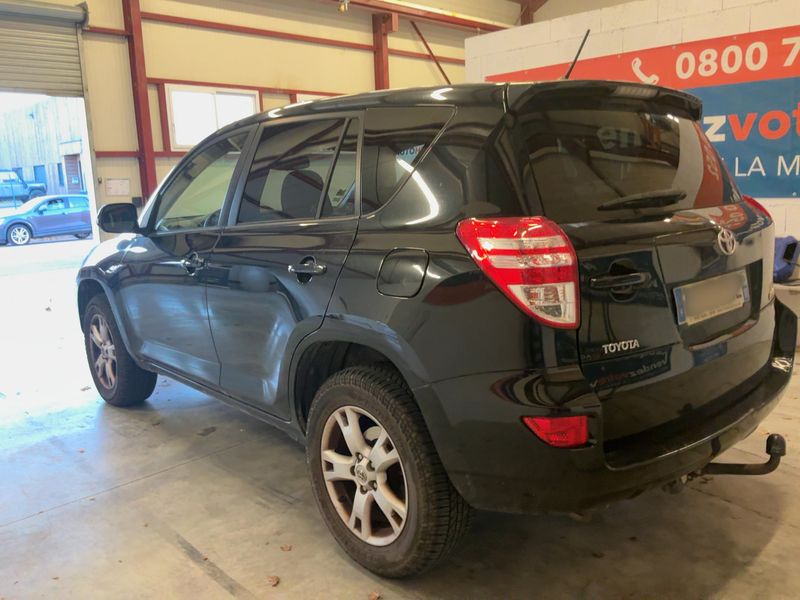 Toyota RAV 4 2.2 D-4D Life 4x4 — zdjęcie 3