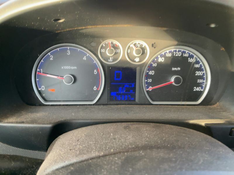 Hyundai i30 1.6 CRDi Active — zdjęcie 13