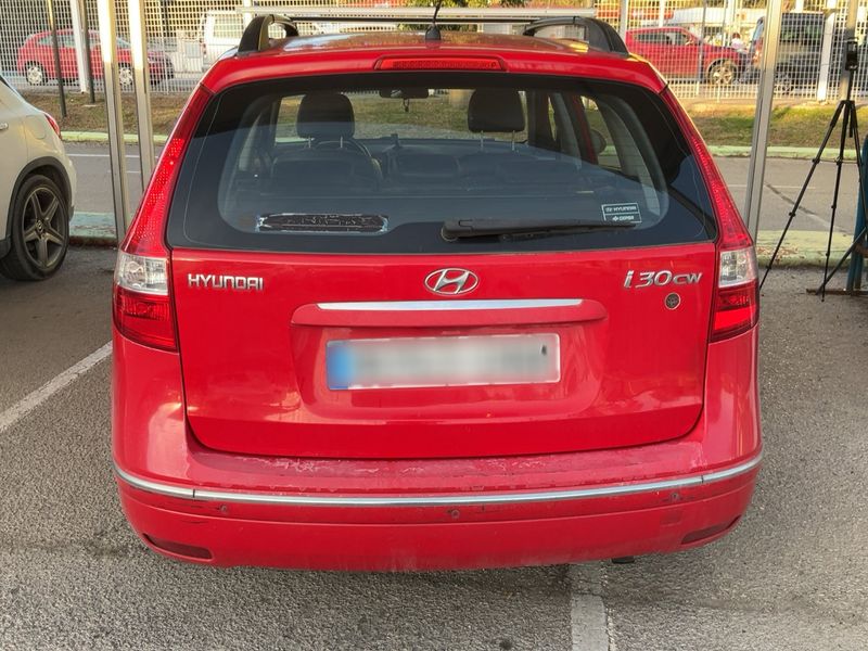 Hyundai i30 1.6 CRDi Active — zdjęcie 5