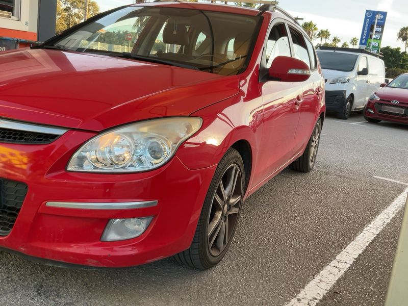 Hyundai i30 1.6 CRDi Active — zdjęcie 2