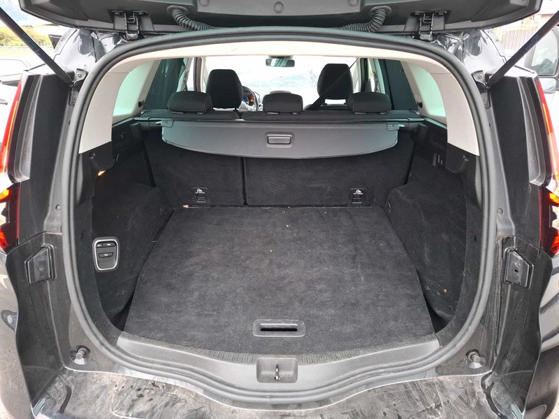 Renault Grand Scenic 1.6 dCi Limited — zdjęcie 9