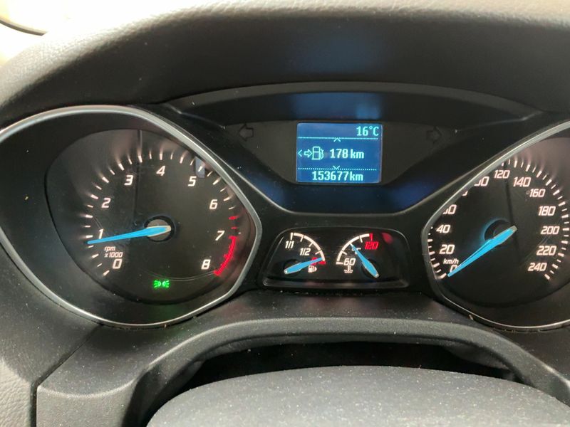 Ford Focus 1.0 EcoBoost SYNC Edition — zdjęcie 4
