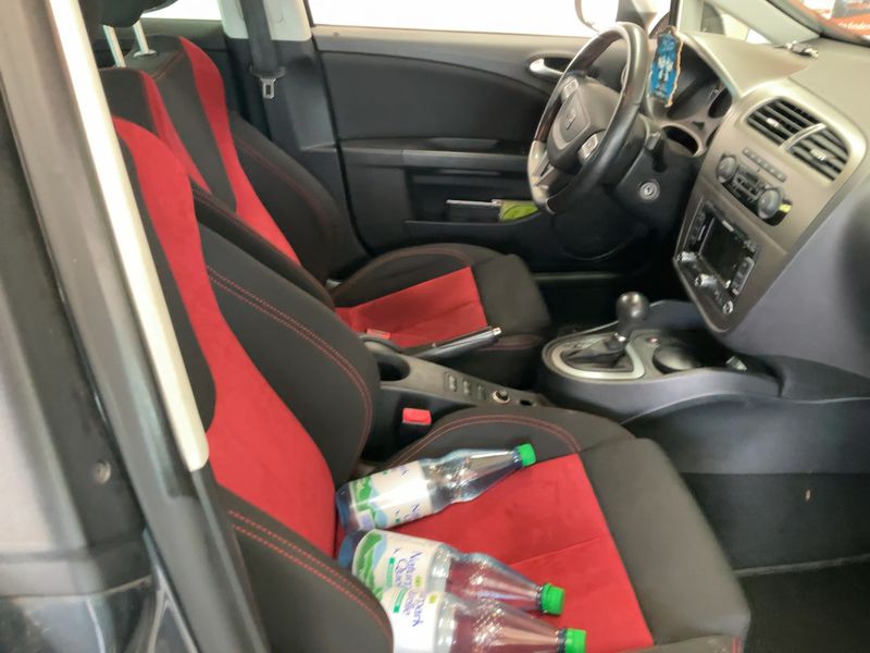 Seat Leon 2.0 TDI FR — zdjęcie 11